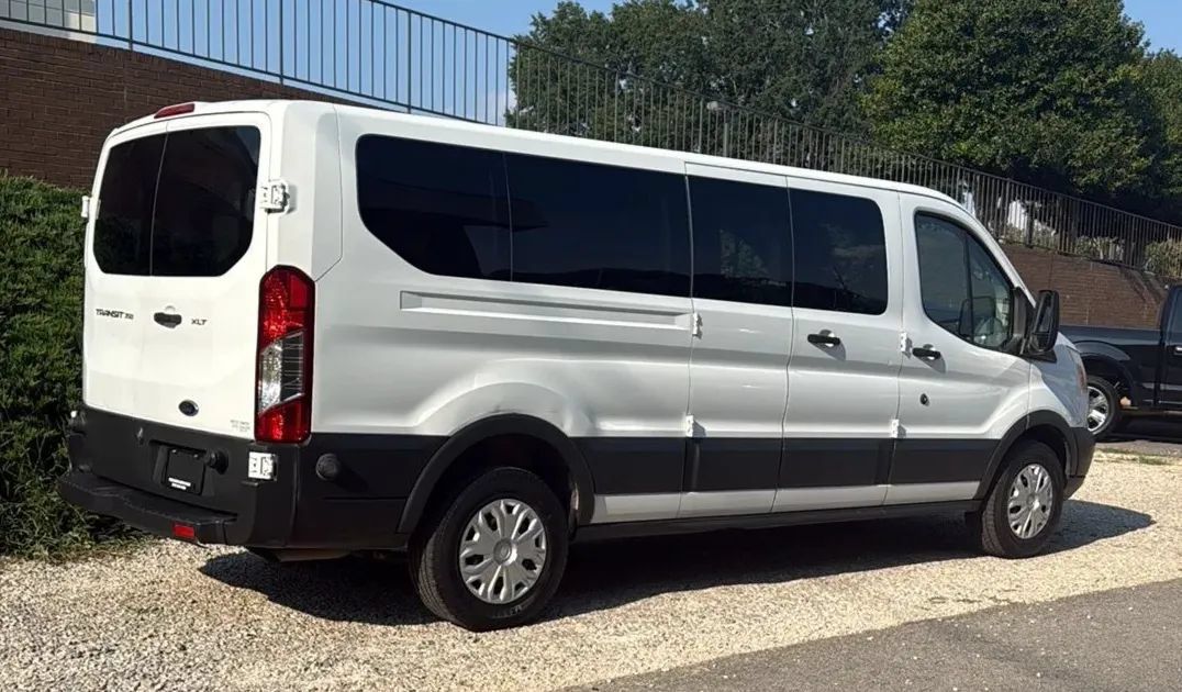 Used 2015 Ford Transit 350 XLT RWD image 6