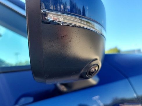 New 2025 Nissan Kicks SR w/ SR Premium Package image 11