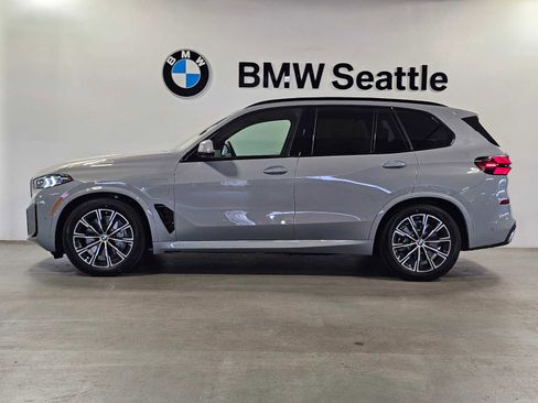 New 2026 BMW X5 xDrive50e w/ M Sport Package image 3