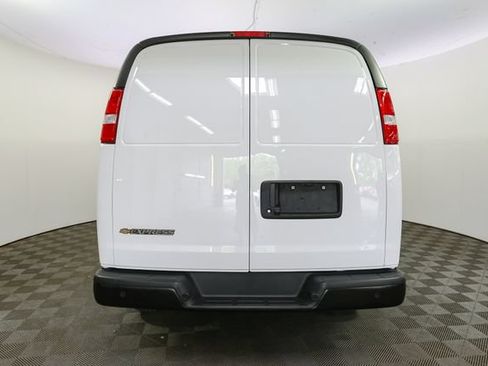 Used 2025 Chevrolet Express 2500 w/ Driver Convenience Package RWD image 8