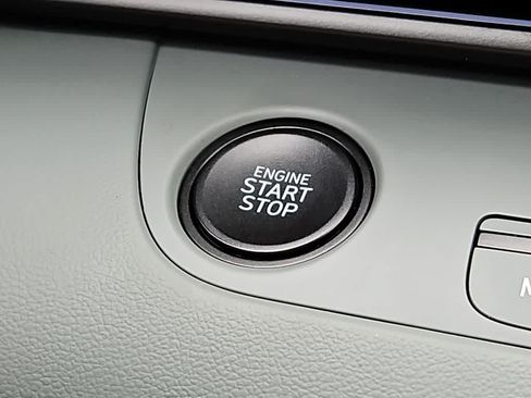 Used 2024 Hyundai Elantra Limited FWD image 23