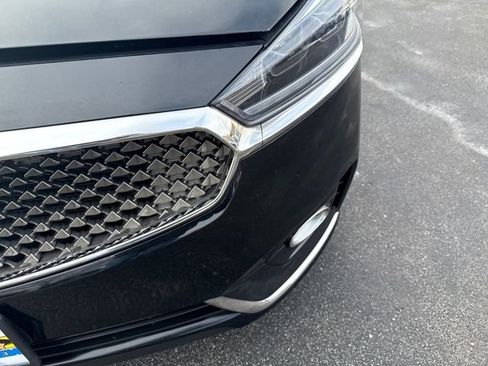 Used 2017 Kia Cadenza Premium w/ Luxury Package image 43