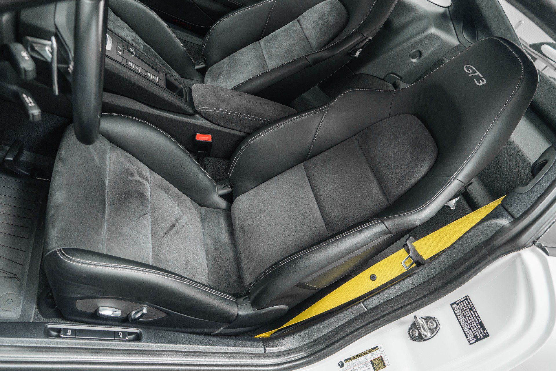 Used 2018 Porsche 911 GT3 RWD image 23