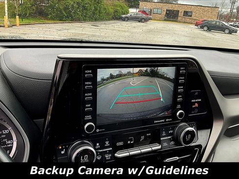 Used 2021 Toyota Highlander XLE image 14