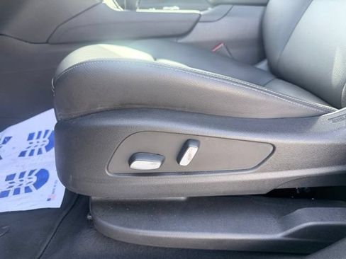 Used 2023 Cadillac XT5 Luxury FWD image 21