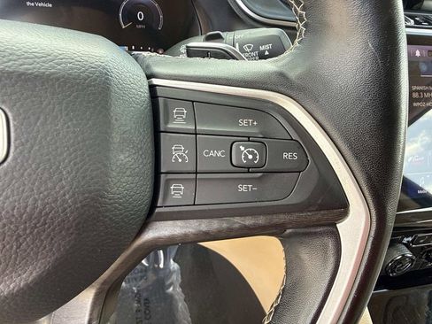 Used 2022 Jeep Grand Cherokee L Limited w/ Luxury Tech Group II AWD/4WD image 36
