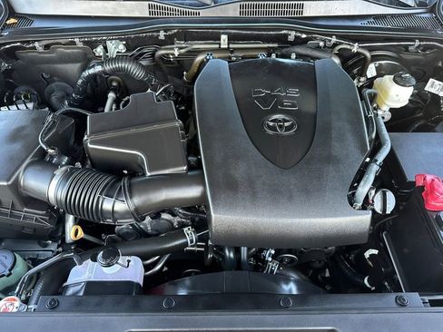 Used 2021 Toyota Tacoma SR5 w/ Blackout Package (TMS) image 20