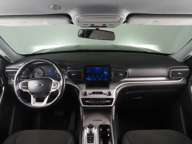 Used 2022 Ford Explorer XLT RWD image 3