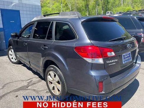Used 2010 Subaru Outback 2.5i Premium AWD/4WD image 3