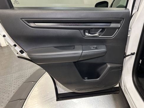 Used 2025 Honda CR-V LX image 29