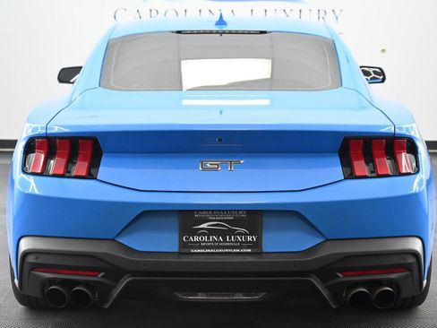 Used 2025 Ford Mustang GT Premium image 3