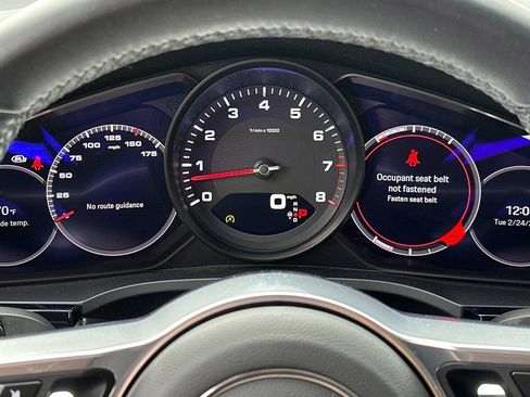 Used 2023 Porsche Cayenne Platinum Edition image 19