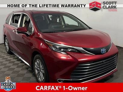 Used 2024 Toyota Sienna Platinum