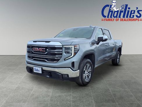 Used 2025 GMC Sierra 1500 SLT AWD/4WD image 1