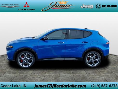Used 2024 Alfa Romeo Tonale Veloce AWD/4WD image 2