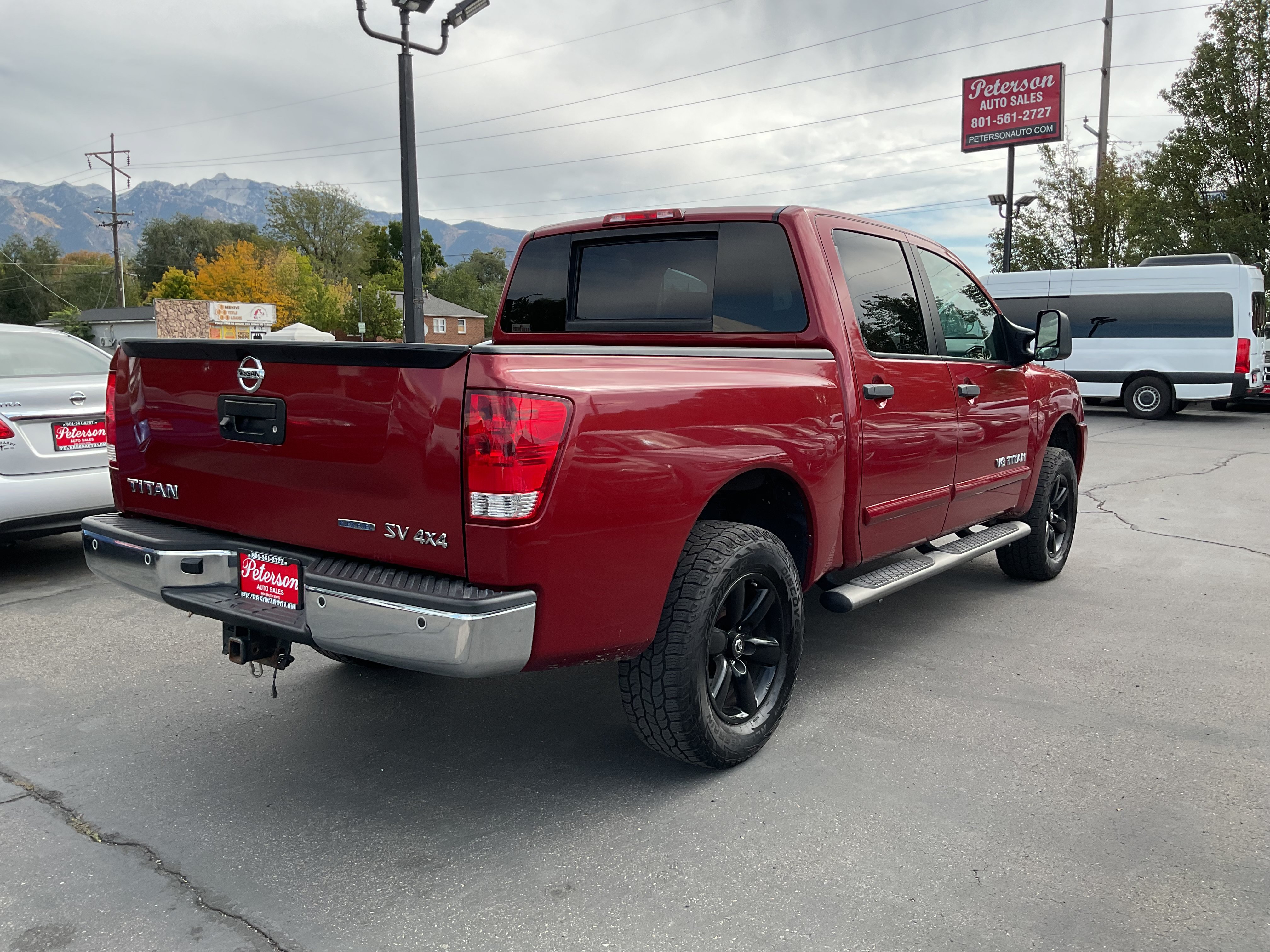 Used 2013 Nissan Titan SV w/ SV Premium Utility Pkg AWD/4WD image 6