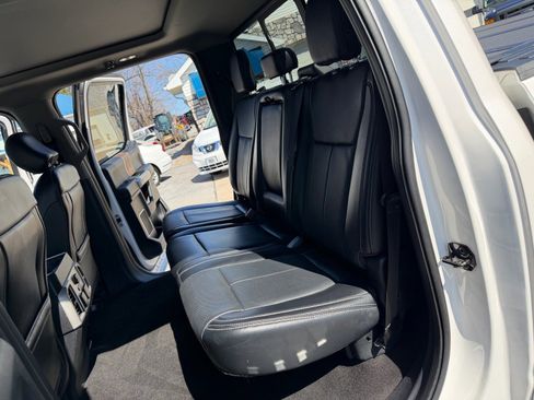 Used 2018 Ford F150 Lariat w/ Equipment Group 502A Luxury AWD/4WD image 21