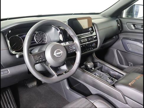 Used 2024 Nissan Pathfinder Rock Creek AWD/4WD image 6