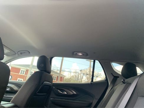 Used 2023 GMC Terrain SLE image 26