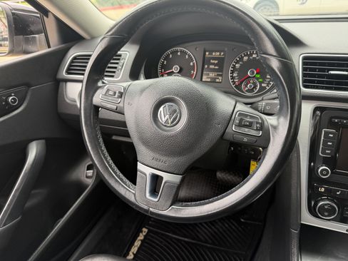 Used 2012 Volkswagen Passat 2.5 SE FWD image 23