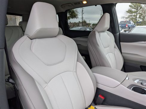 New 2026 INFINITI QX60 Luxe w/ Cargo Package image 38