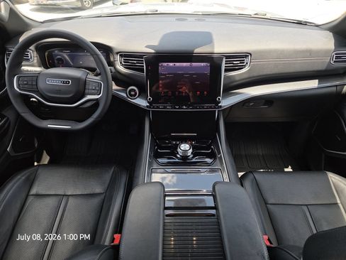 Used 2023 Jeep Wagoneer 2WD image 10