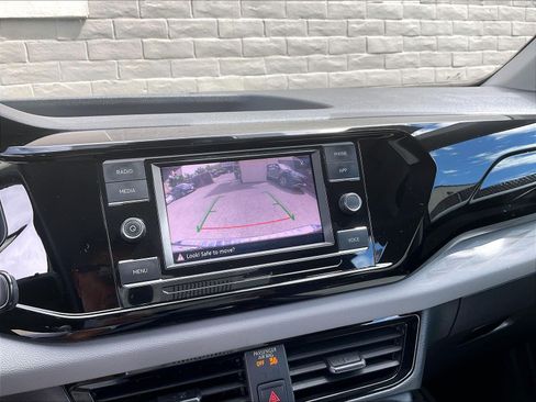 Certified 2024 Volkswagen Taos S AWD/4WD image 20