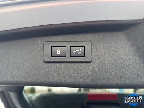 Used 2023 Subaru Outback Premium image 24