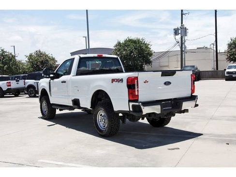 Used 2023 Ford F250 XL w/ 360-Degree Camera Package AWD/4WD image 2
