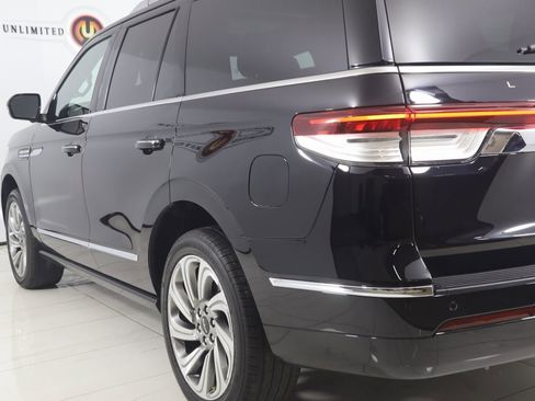 Used 2023 Lincoln Navigator Reserve image 26