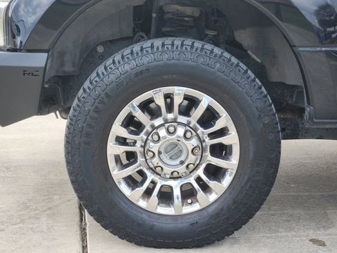 Used 2021 Ford F250 XLT w/ XLT Premium Package image 10