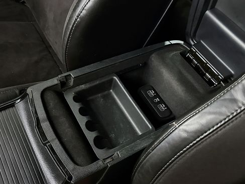 Used 2020 Dodge Charger R/T w/ Plus Group image 18