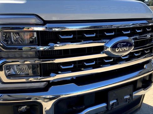 Used 2024 Ford F250 Lariat image 27