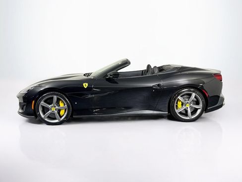 Certified 2019 Ferrari Portofino RWD image 7