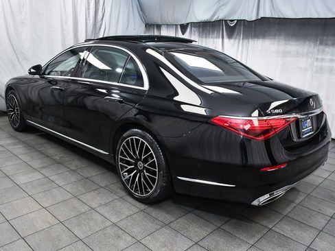 Used 2024 Mercedes-Benz S 580 4MATIC Sedan image 4