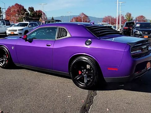 Used 2019 Dodge Challenger SRT Hellcat w/ Plus Package RWD image 6