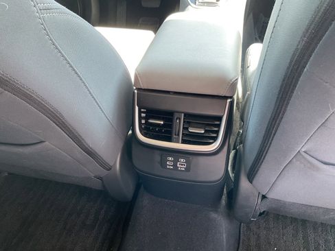 Used 2024 Subaru Outback Premium AWD/4WD image 15