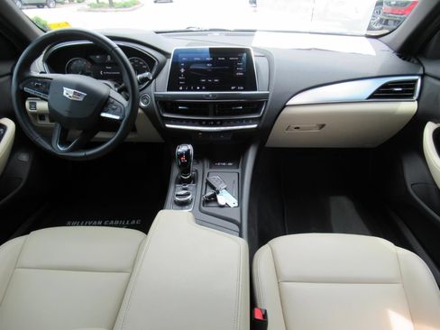 Used 2023 Cadillac CT5 Luxury RWD image 12