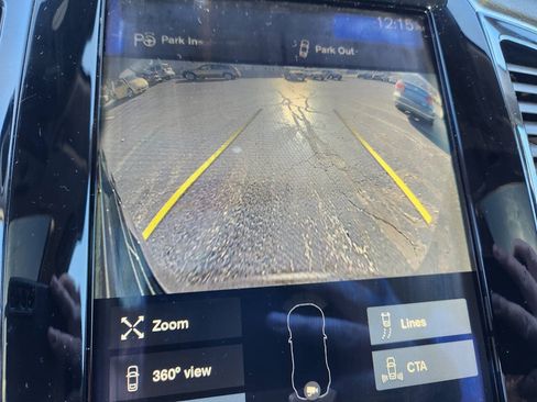 Used 2017 Volvo XC90 T6 Momentum w/ Vision Package AWD/4WD image 12