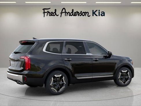 New 2025 Kia Telluride S image 6