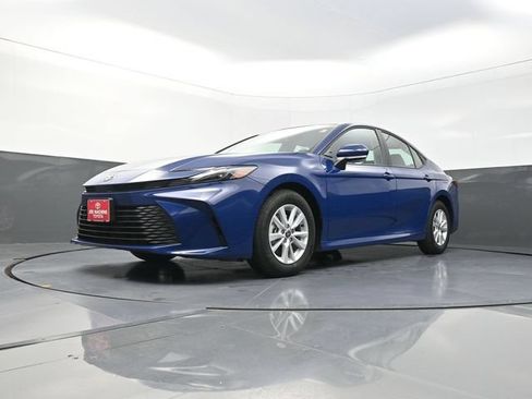 Used 2026 Toyota Camry LE w/ Convenience Package FWD image 33