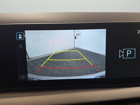 Certified 2025 Hyundai Tucson SE FWD image 16