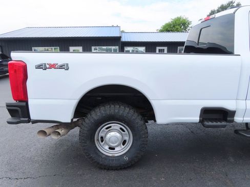 Used 2024 Ford F350 XL AWD/4WD image 19
