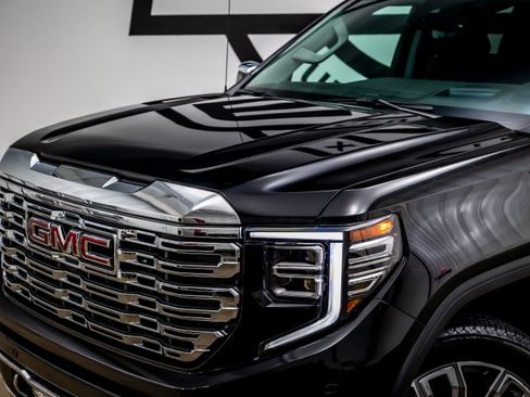 Used 2026 GMC Sierra 1500 Denali w/ Denali Reserve Package AWD/4WD image 21