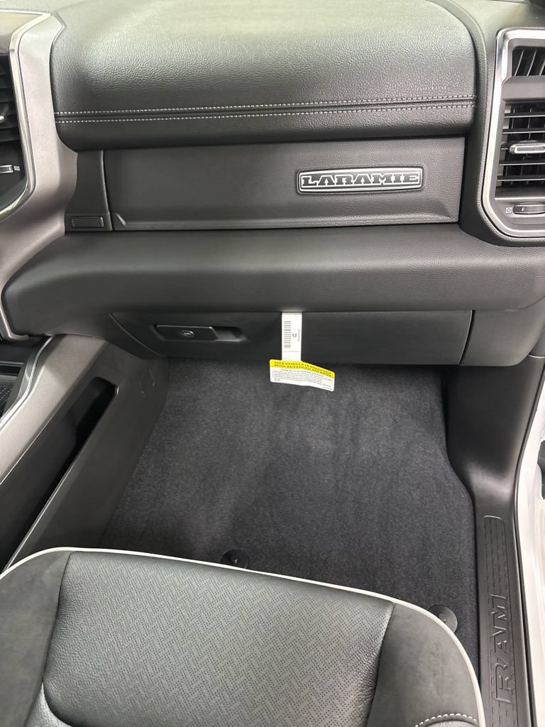 New 2026 RAM 1500 Laramie w/ Laramie Preferred Package AWD/4WD image 31