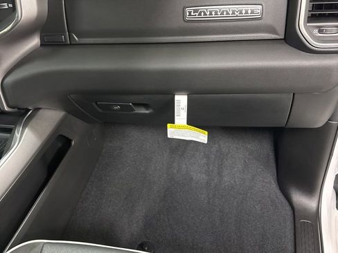 New 2026 RAM 1500 Laramie AWD/4WD image 31