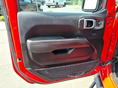 Used 2023 Jeep Wrangler Unlimited Rubicon 4xe AWD/4WD image 21