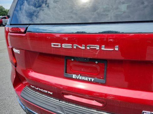 New 2026 GMC Yukon Denali Ultimate AWD/4WD image 4
