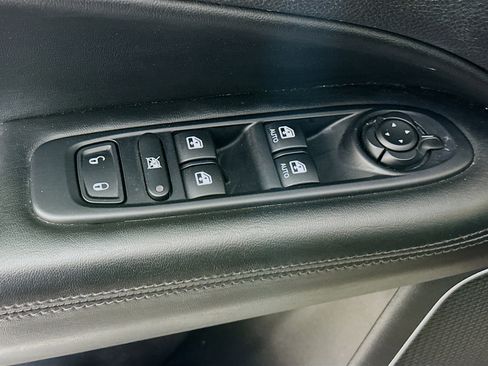 Used 2021 Jeep Compass Latitude w/ Sun and Sound Group FWD image 15