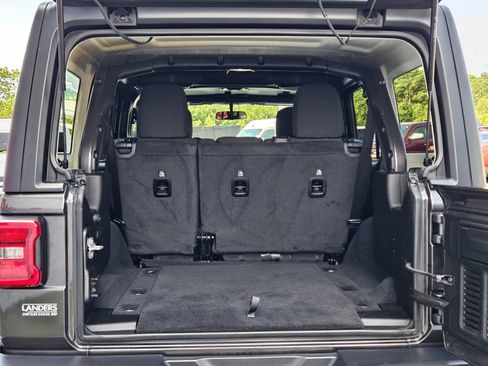 Used 2020 Jeep Wrangler Unlimited Sport S AWD/4WD image 30